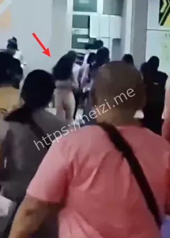 澳门关闸裸女狂奔视频